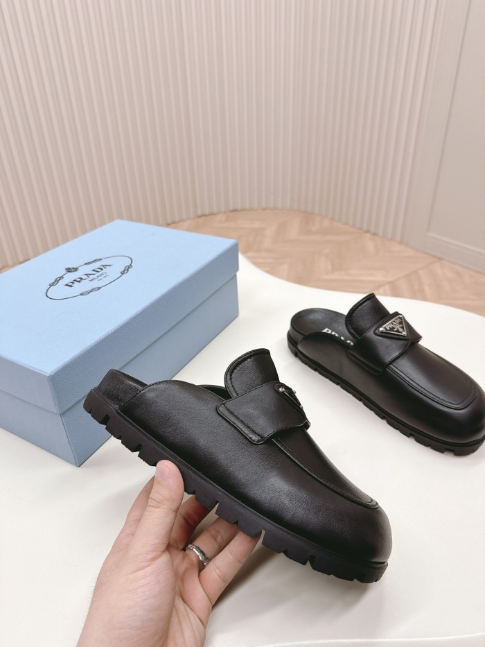 Kicks_Liu  P*rada  slippers