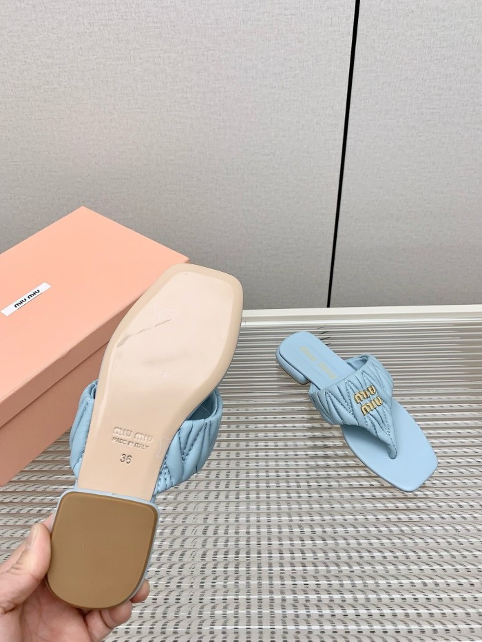 Kicks_Liu M*iu Miu  slippers