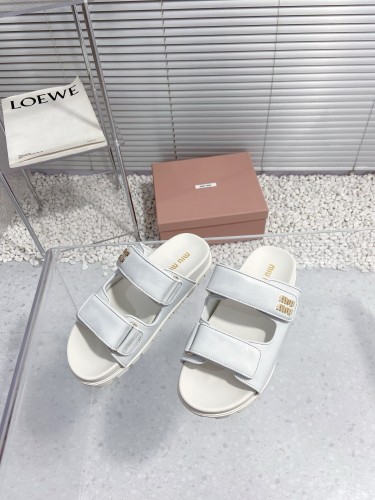 Kicks_Liu M*iu Miu  slippers