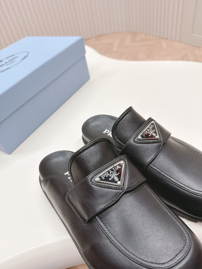Kicks_Liu  P*rada  slippers