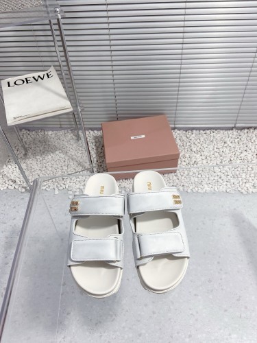 Kicks_Liu M*iu Miu  slippers