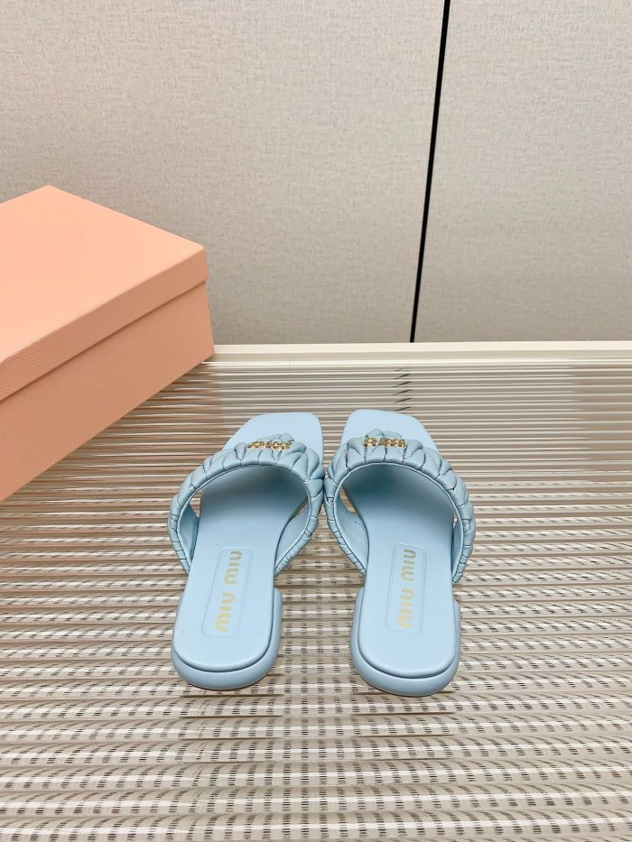 Kicks_Liu M*iu Miu  slippers
