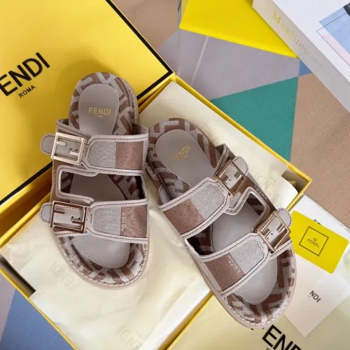 Kicks_Liu F*endi   slippers