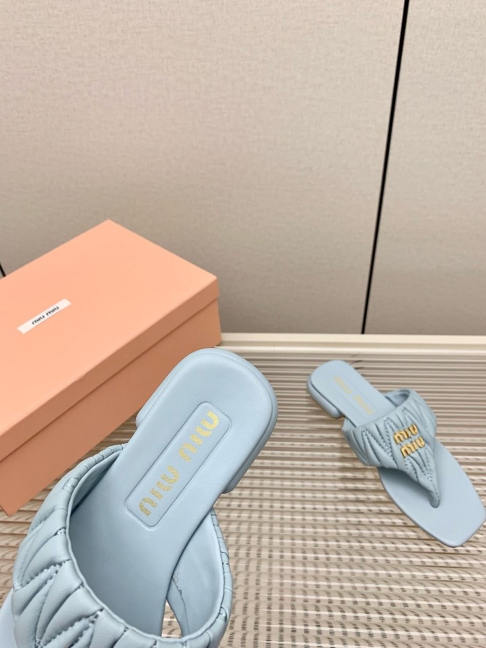 Kicks_Liu M*iu Miu  slippers