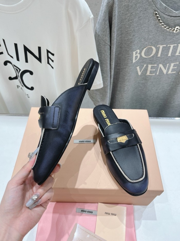 Kicks_Liu M*iu Miu  slippers