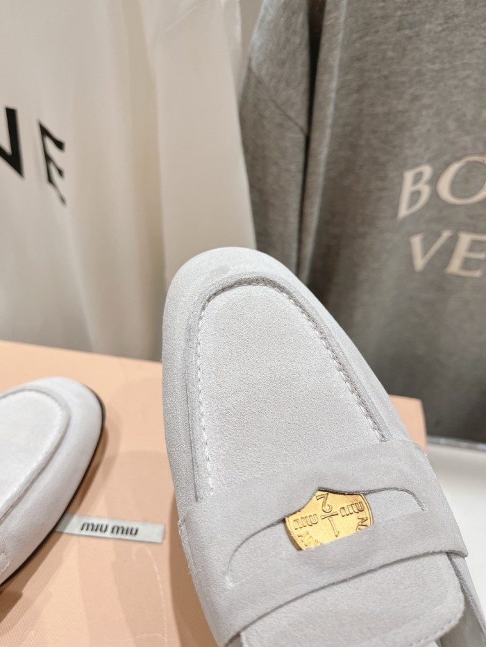 Kicks_Liu M*iu Miu  slippers