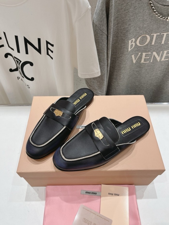 Kicks_Liu M*iu Miu  slippers