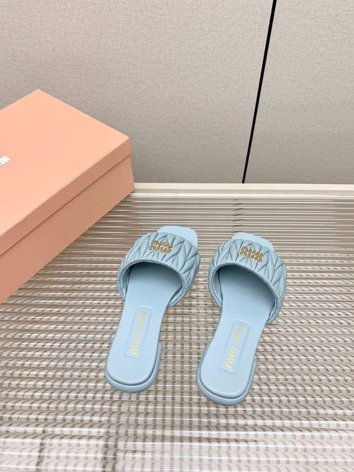 Kicks_Liu M*iu Miu  slippers