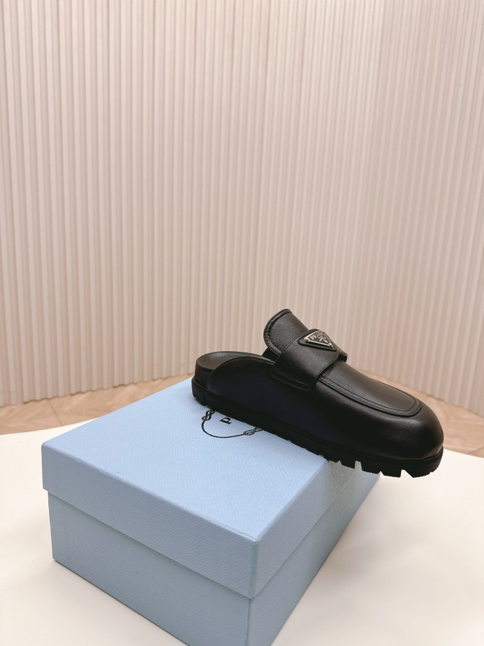 Kicks_Liu  P*rada  slippers