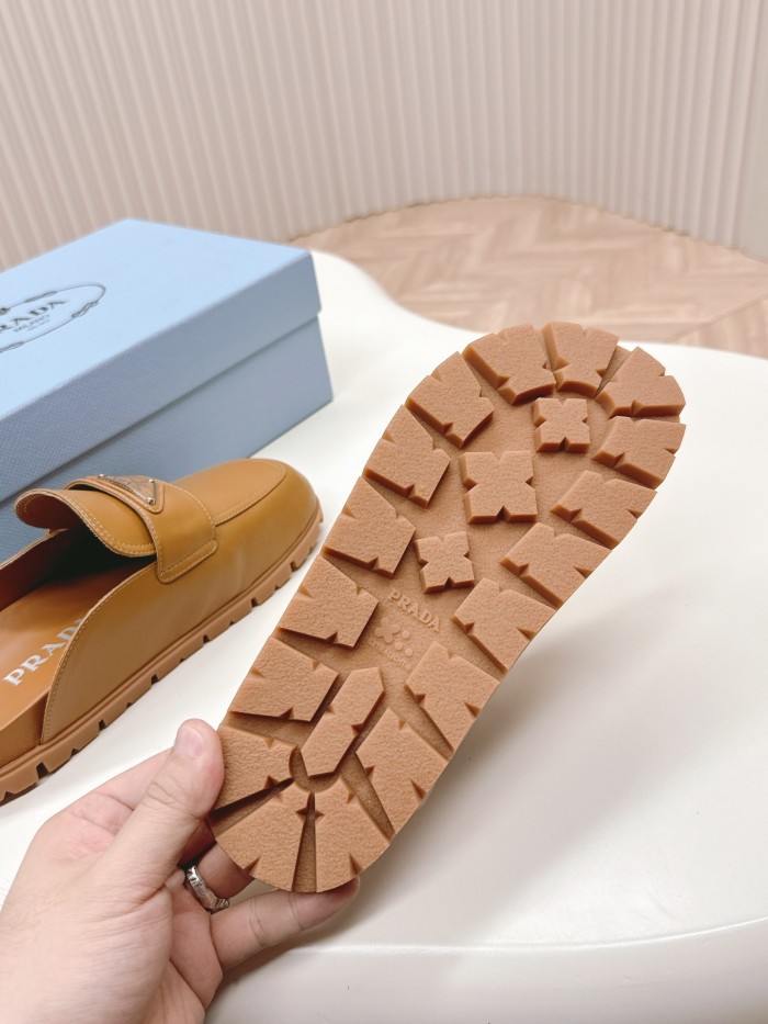 Kicks_Liu  P*rada  slippers