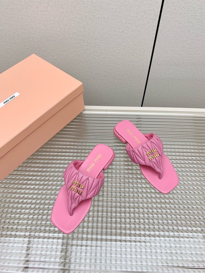 Kicks_Liu M*iu Miu  slippers
