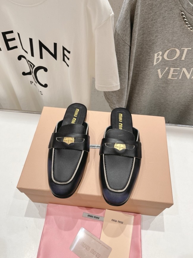 Kicks_Liu M*iu Miu  slippers