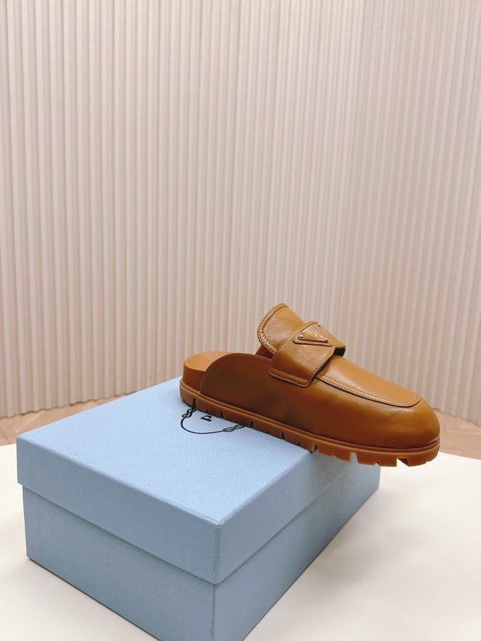 Kicks_Liu  P*rada  slippers