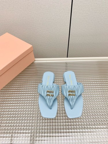 Kicks_Liu M*iu Miu  slippers