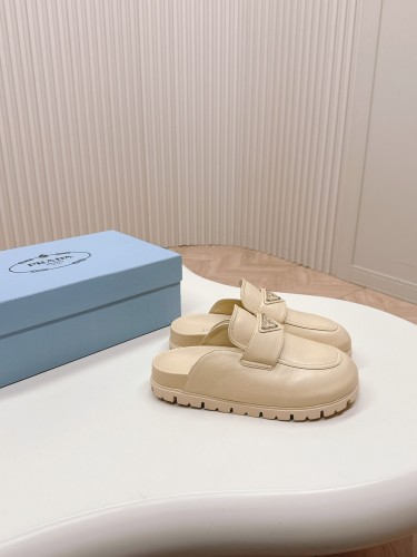 Kicks_Liu  P*rada  slippers