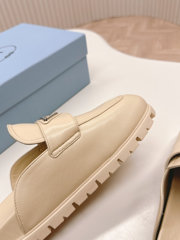 Kicks_Liu  P*rada  slippers