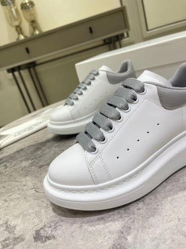 (Kicks Liu)  F*endi  Sneaker  Top Quality