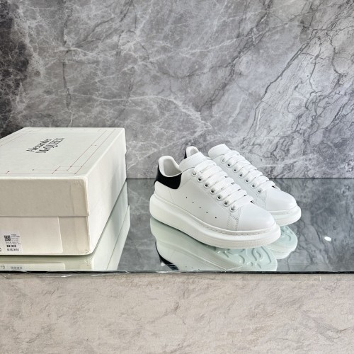(Kicks Liu)  F*endi  Sneaker  Top Quality