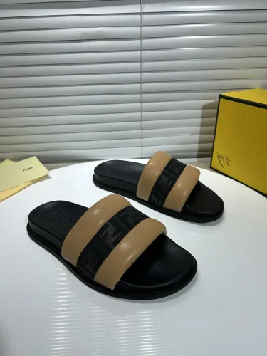 Kicks_Liu F*endi   slippers