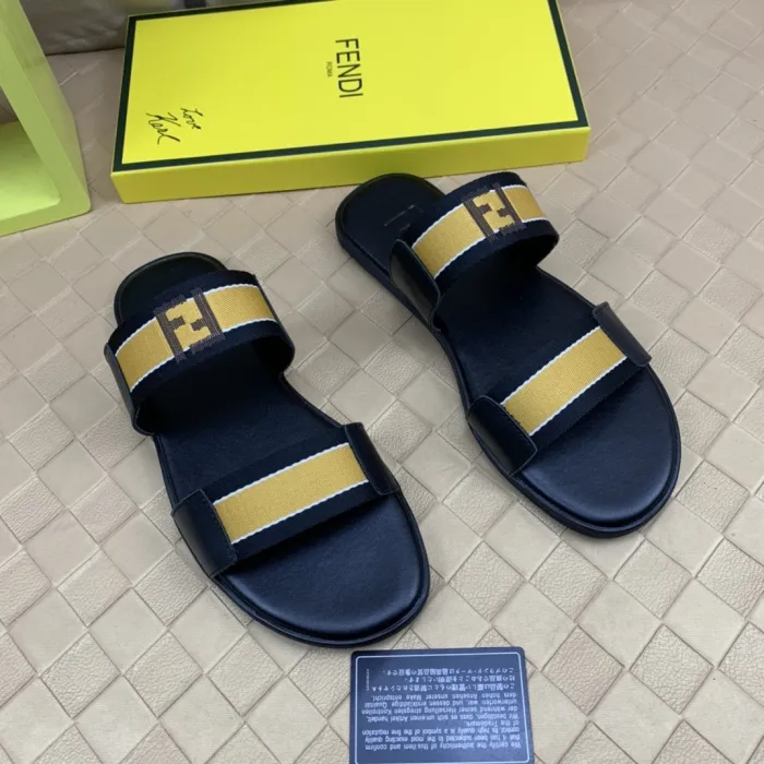Kicks_Liu F*endi   slippers