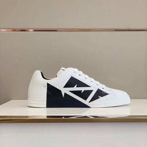 Kicks_Liu F*endi  Sneakers