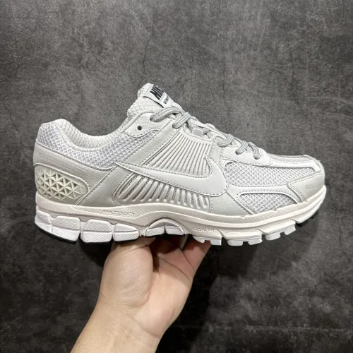 Kicks_Liu Nike  Air  Zoom Vomero 5  sneaker