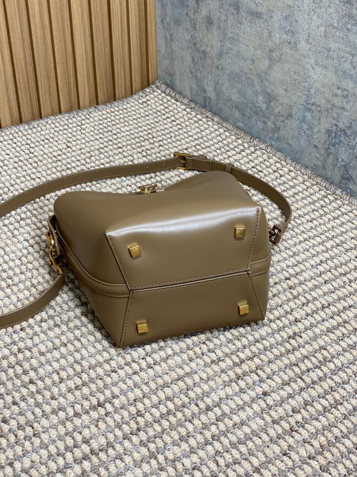 (Kicks Liu)   Y*SL  Crossbody bag Top Quality 17x20x13cm