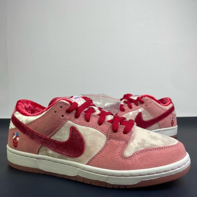 (Kicks_Liu) Nike SB Dunk Low Best Quality  sneaker