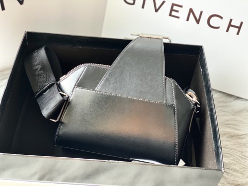 Kicks Liu  G*ivenchy Crossbody bag  Top Quality 25x16x20cm