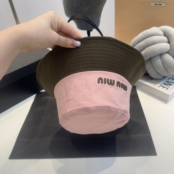(Kicks Liu)  M*iu Miu Hats Top Quality