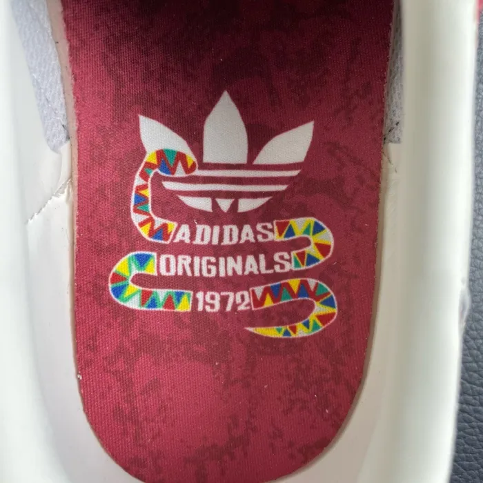 (Kicks_Liu)   A*didas sneaker