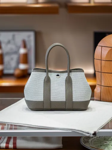 (Kicks Liu)  H*ermes bag  Top Quality 23x16x10cm
