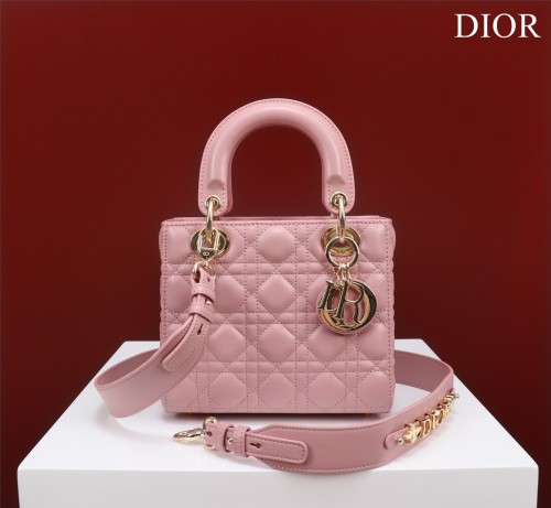 (Kicks Liu)  D*ior  bag  Top Quality  20*16*8cm