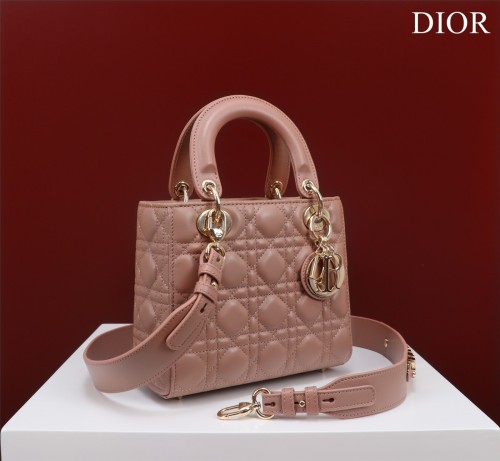 (Kicks Liu)  D*ior  bag  Top Quality  20*16*8cm