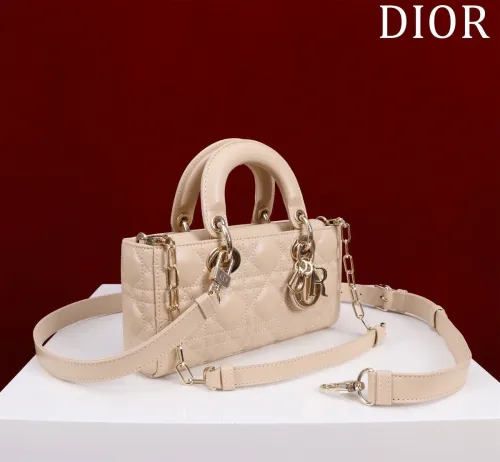 (Kicks Liu)  D*ior  bag  Top Quality  22*12*6.5cm