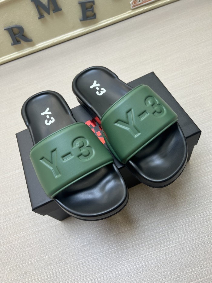 Kicks_Liu  A*didas   slippers