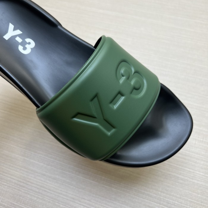 Kicks_Liu  A*didas   slippers