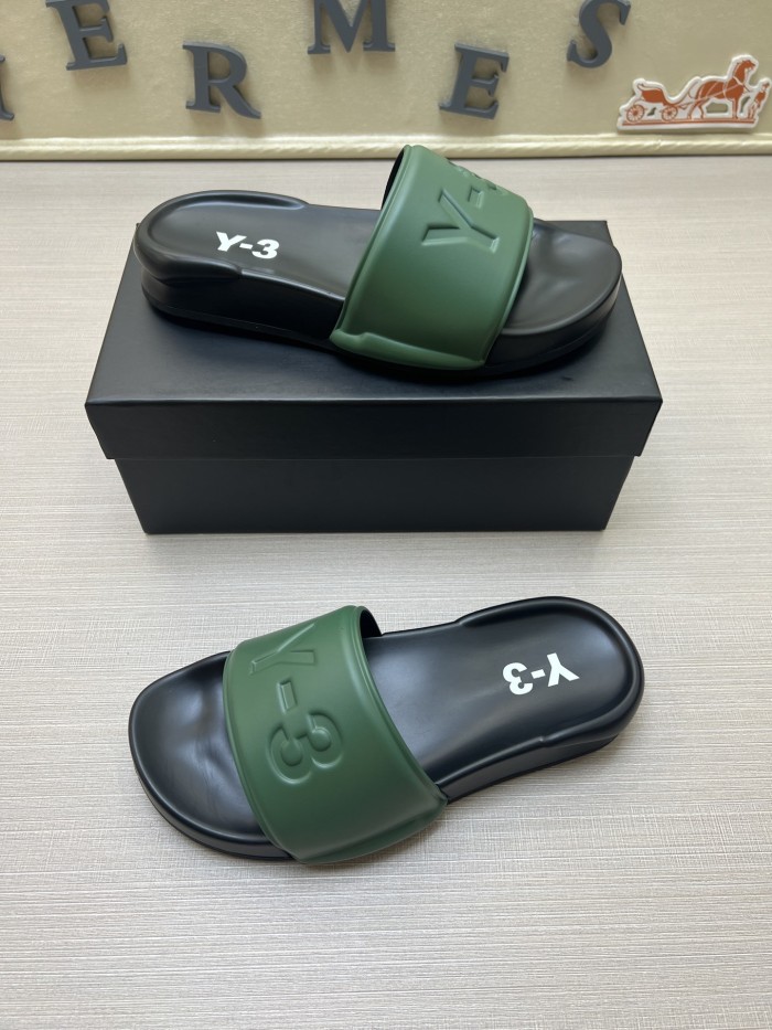 Kicks_Liu  A*didas   slippers