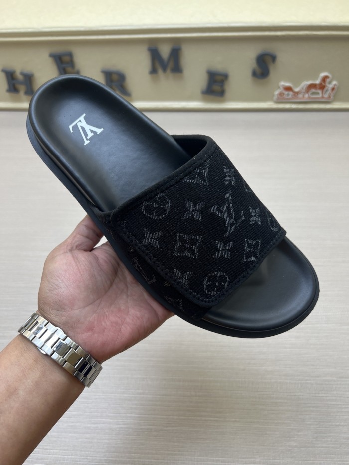 Kicks_Liu  L*ouis V*uitton  slippers
