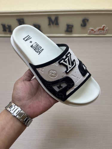 Kicks_Liu  L*ouis V*uitton  slippers