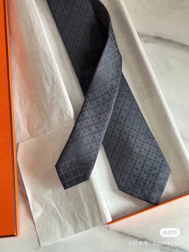 (Kicks Liu) Necktie Top Quality