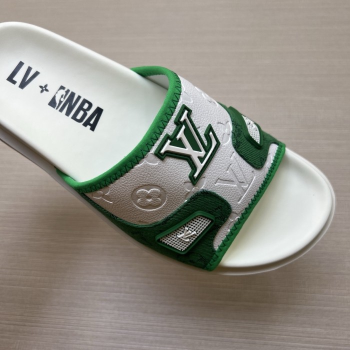 Kicks_Liu  L*ouis V*uitton  slippers