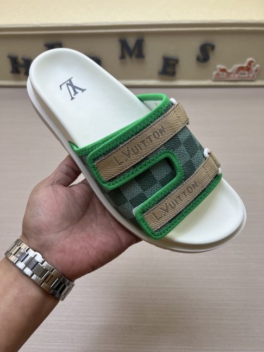 Kicks_Liu  L*ouis V*uitton  slippers