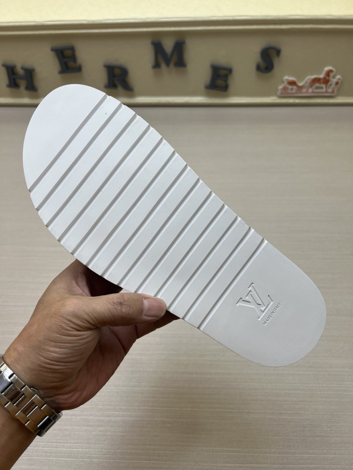 Kicks_Liu  L*ouis V*uitton  slippers