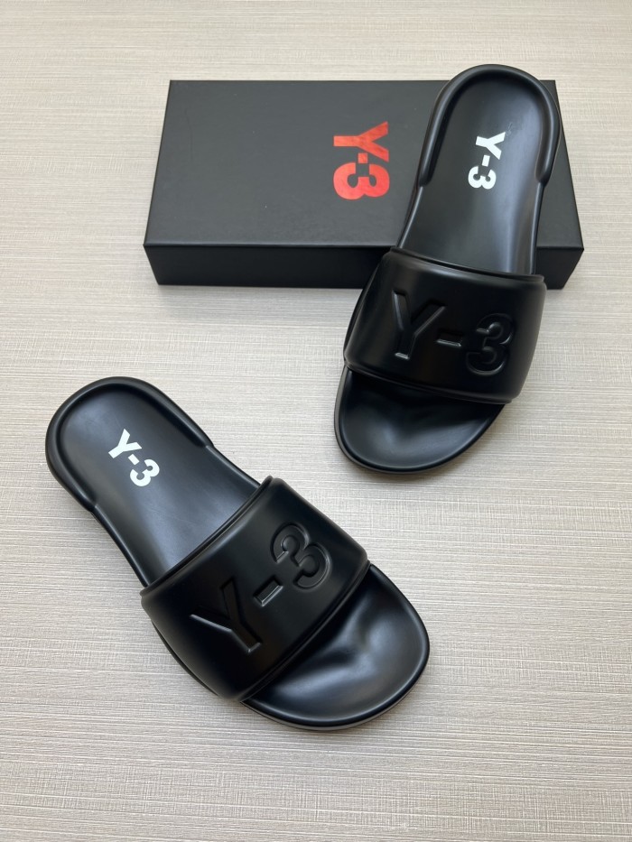 Kicks_Liu  A*didas   slippers