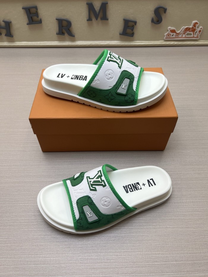 Kicks_Liu  L*ouis V*uitton  slippers