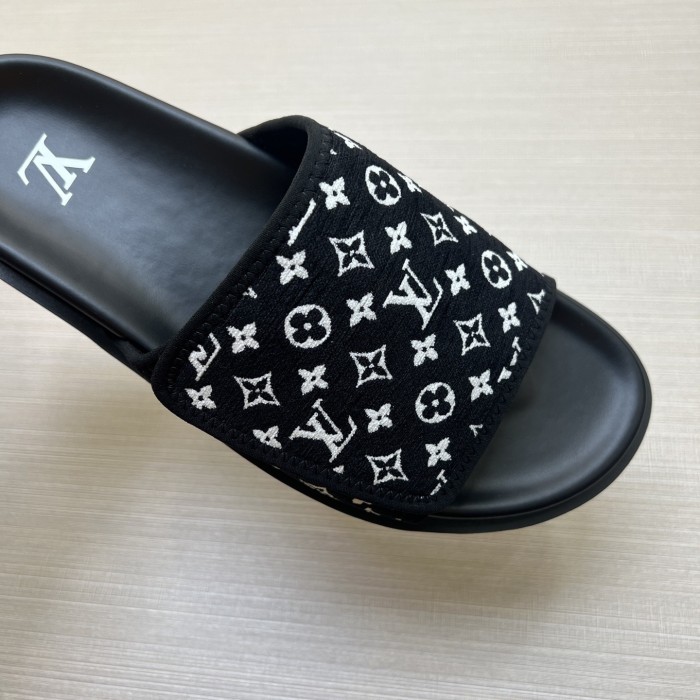 Kicks_Liu  L*ouis V*uitton  slippers