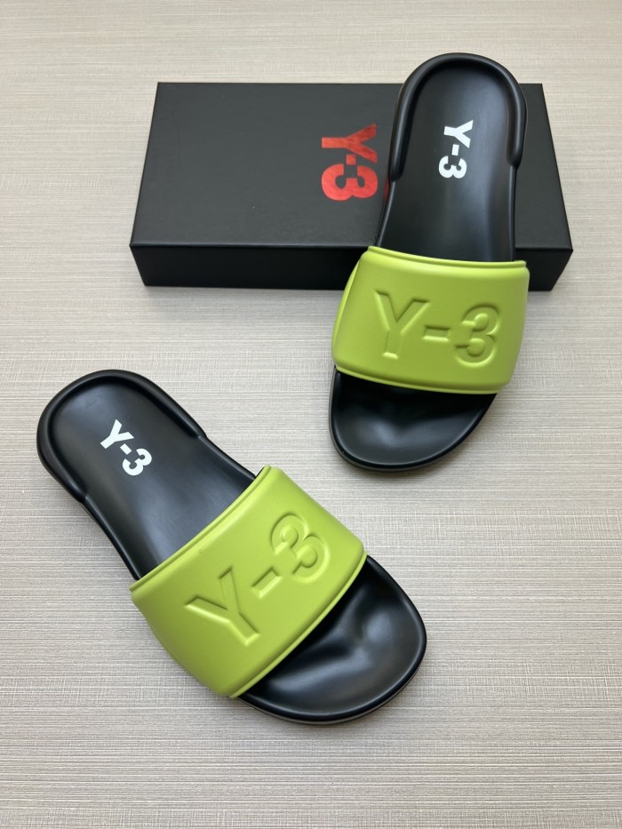 Kicks_Liu  A*didas   slippers