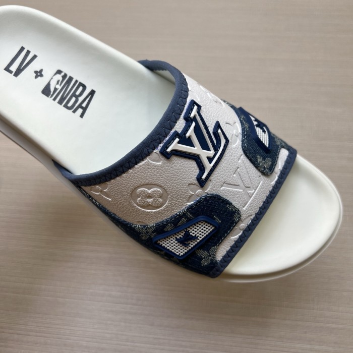 Kicks_Liu  L*ouis V*uitton  slippers