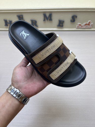 Kicks_Liu  L*ouis V*uitton  slippers